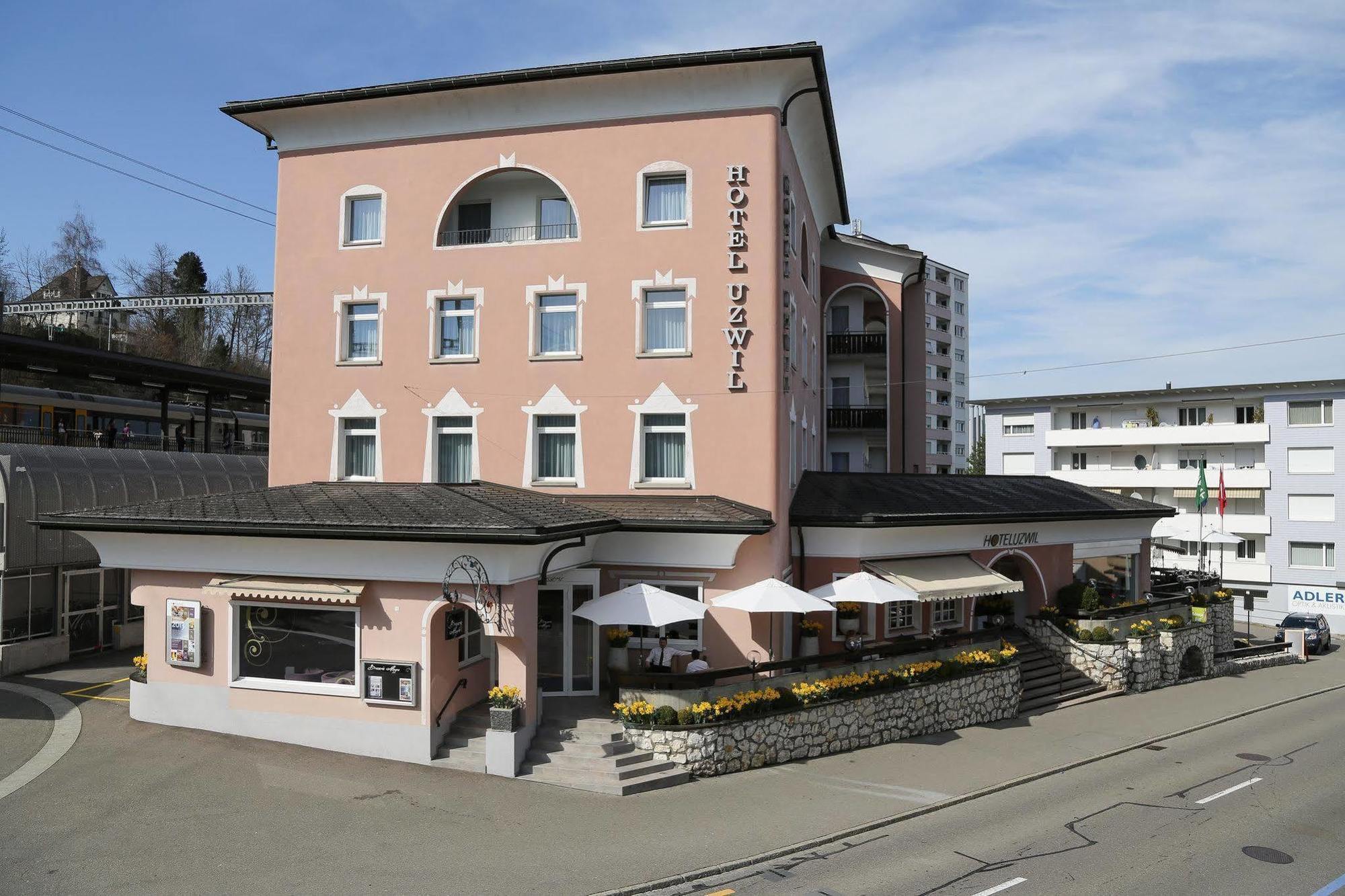 Hotel Uzwil Екстериор снимка